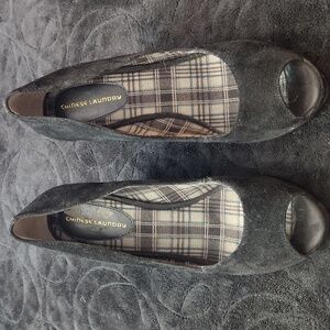 CHINESE LAUNDRY WOMENS SUADE 4" OPEN TOE